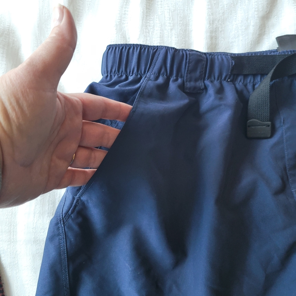 The North Face Navy Shorts - Picture 5 of 7